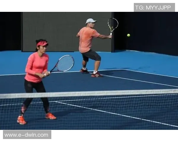 重庆网球队携手奋进创佳绩网球配合排名创新高引发关注 重庆网球队携手奋进创佳绩网球配合排名创新高引发关注